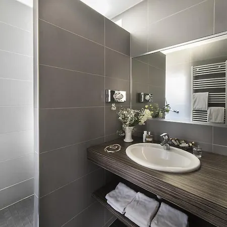 Family Golf Szálloda Royan